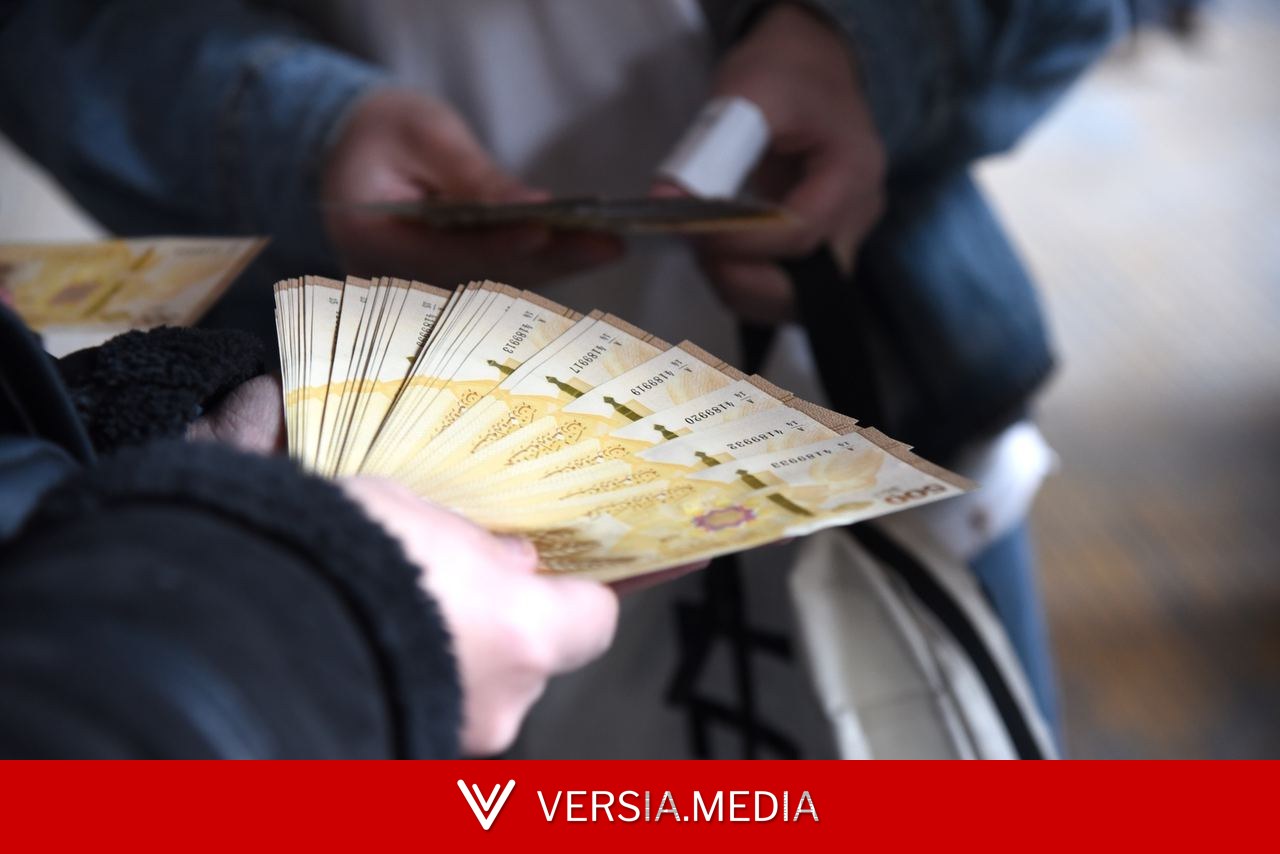 سوريا ..انخفاض سعر الصرف لا يحول دون ارتفاع أسعار السلع.. خبير اقتصادي يوضح
